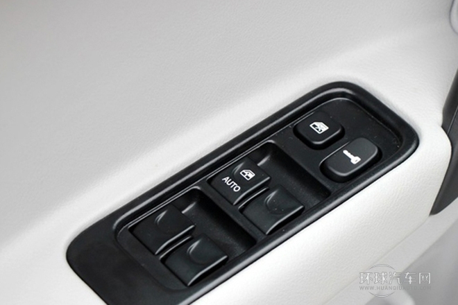 2014款 1.5L 手动豪华型