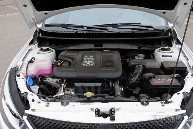 2014款 1.5L 手动尊贵型