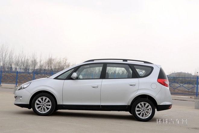 2013款 1.8L MT豪华型
