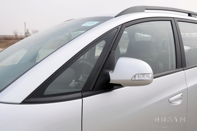 2013款 1.8L MT豪华型