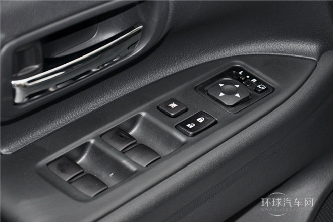 2013款 2.0L 四驱都市导航版 5座