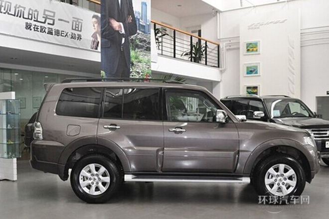 2012款 3.8L 三门炫酷版