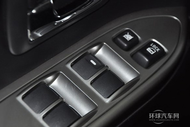 2012款 3.0L 豪华手动版