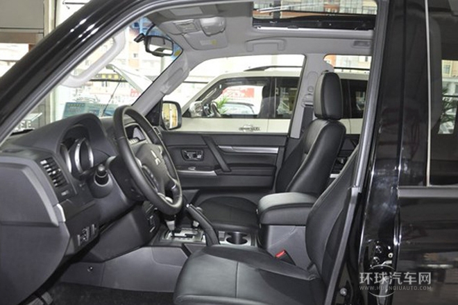 2012款 3.0L 豪华手动版
