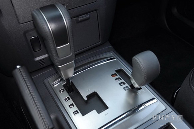 2012款 3.0L 豪华版