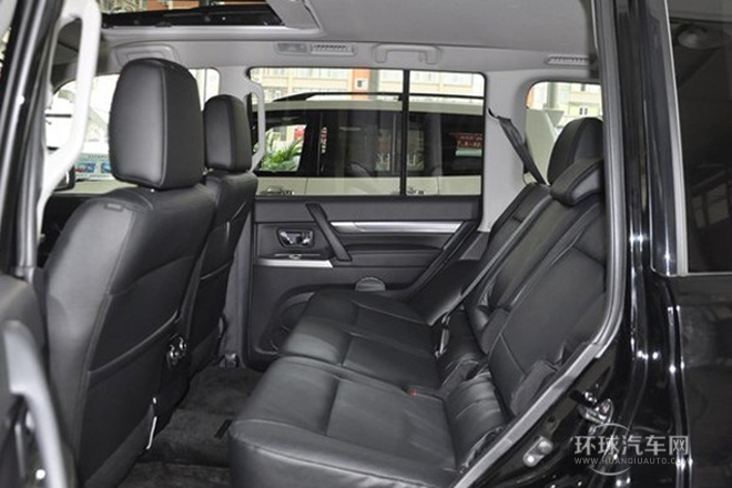 2012款 3.8L 尊贵版
