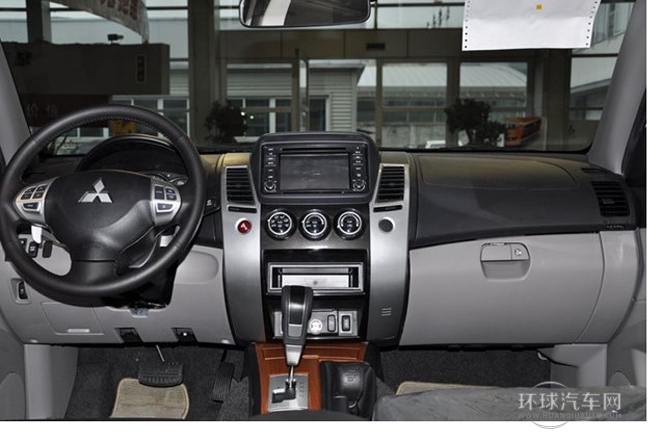 2011款 3.0L 运动导航版
