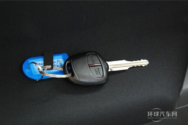 2013款 1.6L 手动两驱标准版