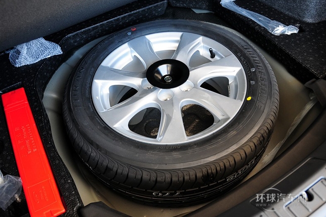 2011款 三厢 2.0L 自动豪华型