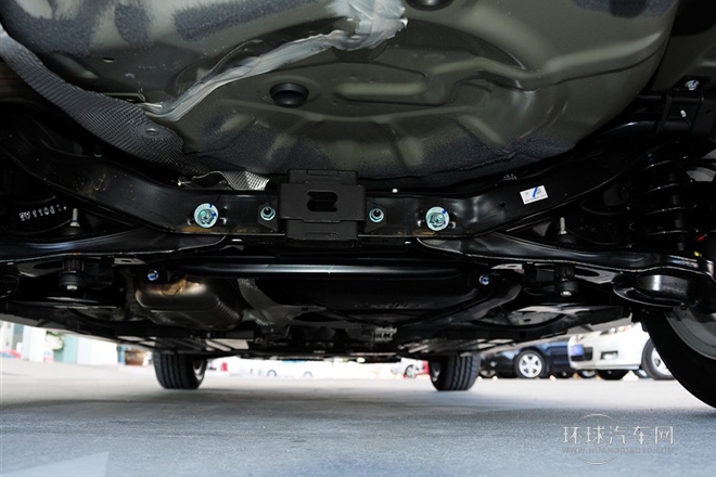 2011款 三厢 2.0L 自动豪华型