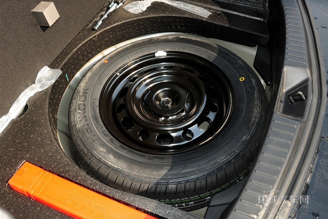 2012款 两厢 1.6L 手动舒适型
