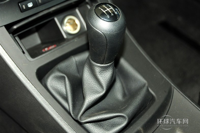 2012款 两厢 1.6L 手动舒适型