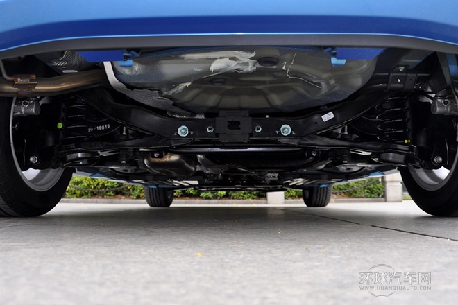 2012款 两厢 2.0L 自动豪华型