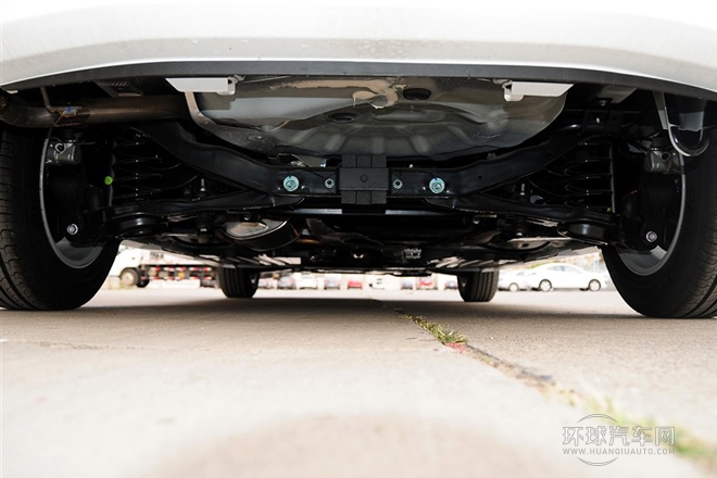 2013款 两厢 1.6L 自动精英型