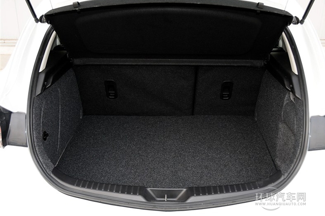 2013款 两厢 1.6L 自动精英型