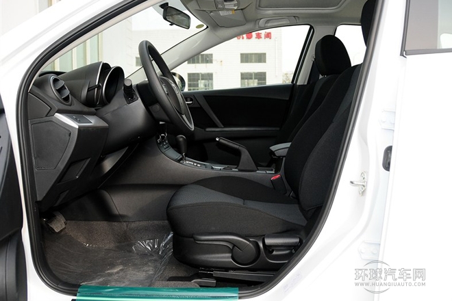 2013款 两厢 1.6L 自动精英型