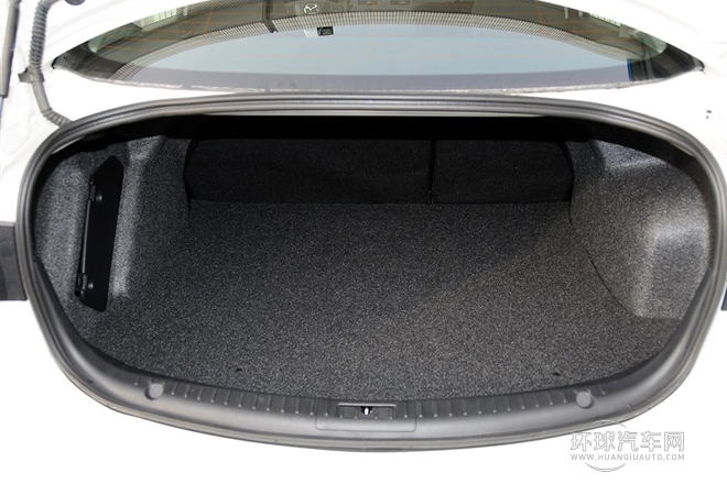 2013款 三厢 1.6L 手动精英型