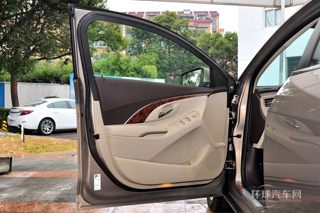 2013款 2.4L SIDI领先舒适型