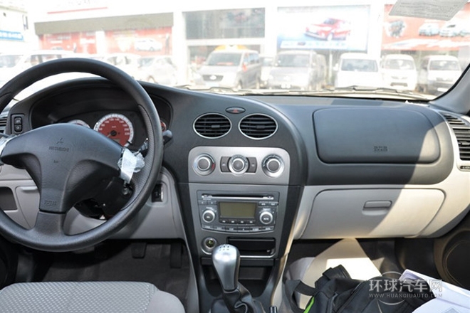 2012款 1.6L 手动舒适版Sei