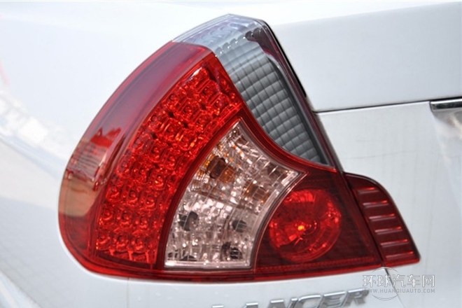 2012款 1.6L 手动舒适版Sei