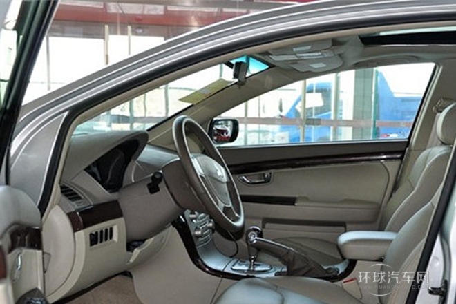 2012款 2.4L 尊贵升级版