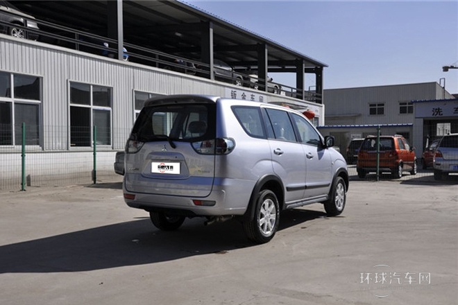 2011款 2.0L 手动挡经典型