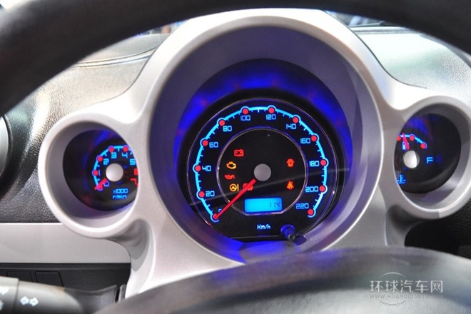 2014款 J2 1.0L 豪华型