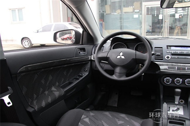 2013款 时尚版 1.8L CVT舒适型