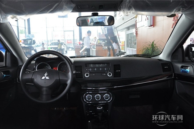 2013款 致尚版 1.8L 手动豪华型