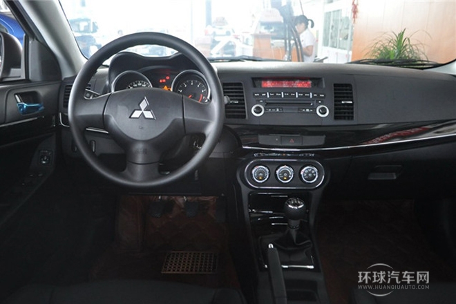 2013款 致尚版 1.8L 手动豪华型