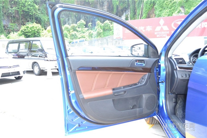 2013款 1.8L 自动豪华型 国IV