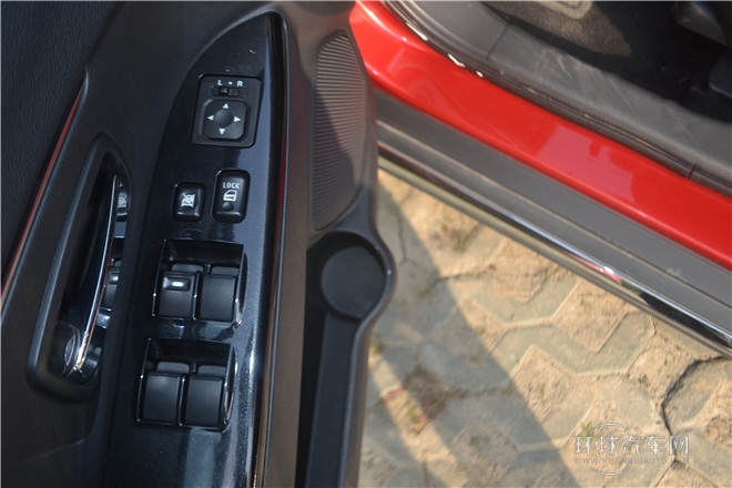 2013款 2.0L 四驱豪华型