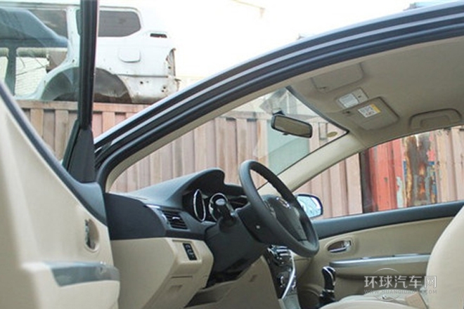 2013款 1.5L 手动豪华型