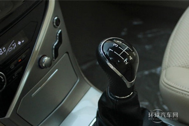 2013款 1.5L 手动豪华型