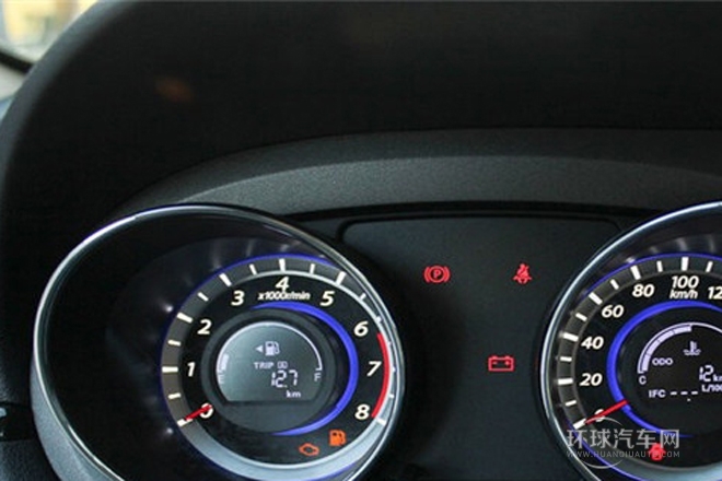 2013款 1.5L 手动豪华型