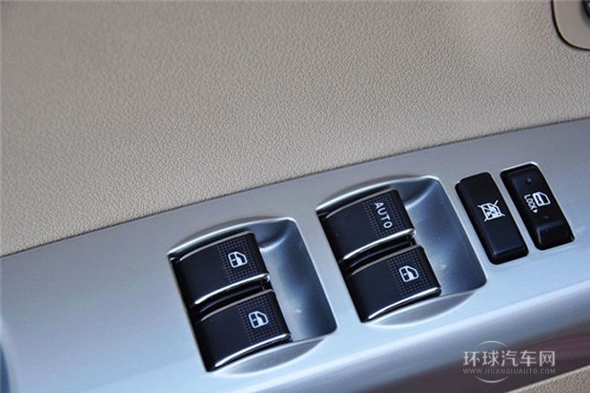 2013款 1.5L 手动精英型