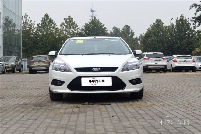 2014款 两厢经典 1.8L 手动酷白典藏版