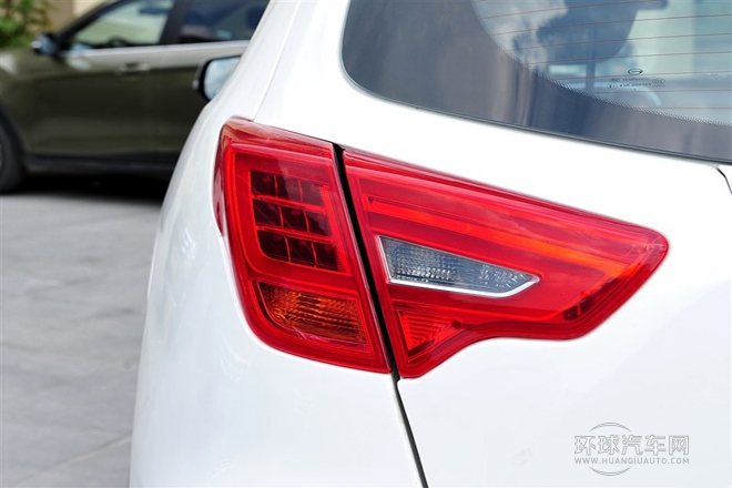 2015款 1.8T 自动两驱精英版