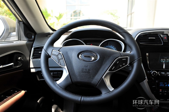 2015款 1.8T 自动两驱豪华版