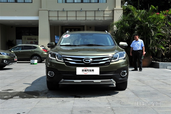 2015款 1.8T 自动两驱豪华版