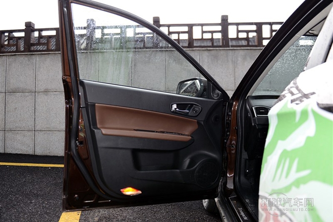 2015款 1.8T 自动两驱至尊版