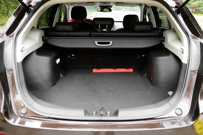 2015款 1.8T 自动两驱至尊版