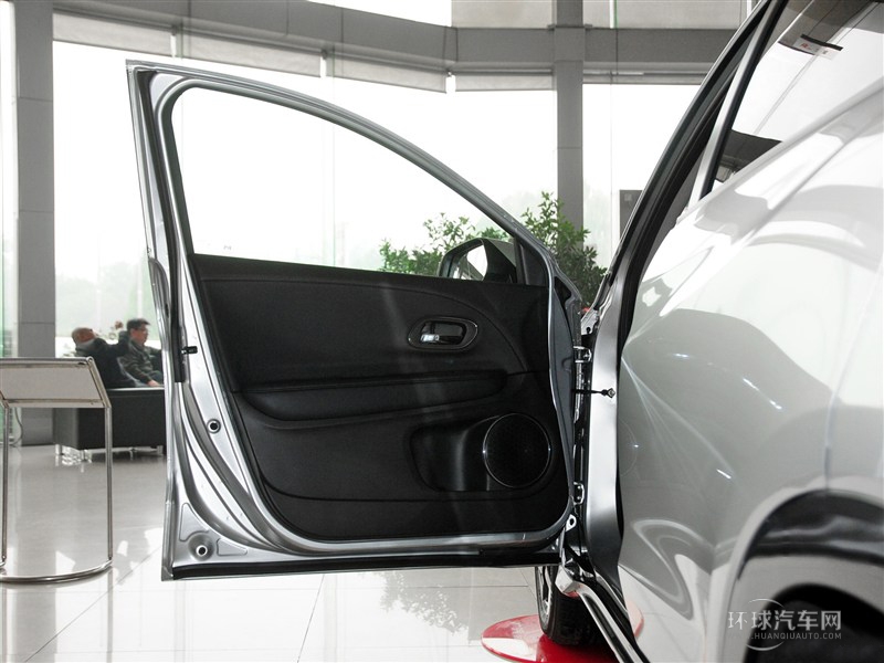 2015款 1.8L CVT四驱旗舰型