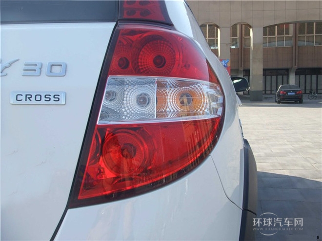 2014款 CROSS 1.5L 手动智驱尊尚型