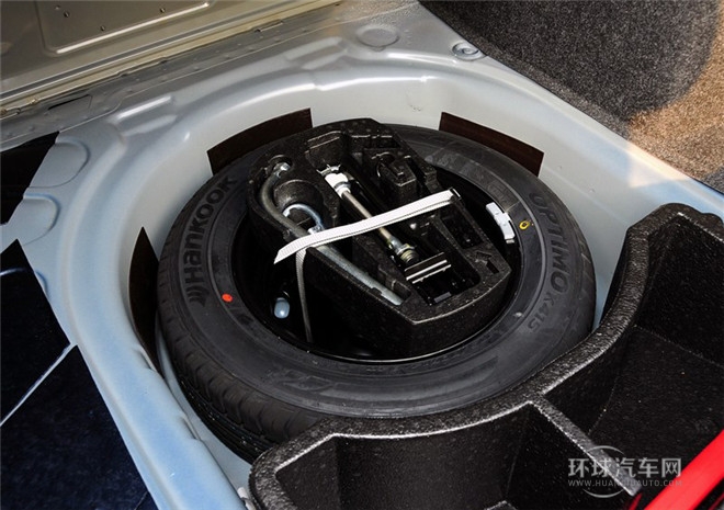 2015款 1.6L 自动豪华型