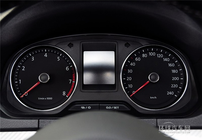 2015款 1.6L 自动豪华型