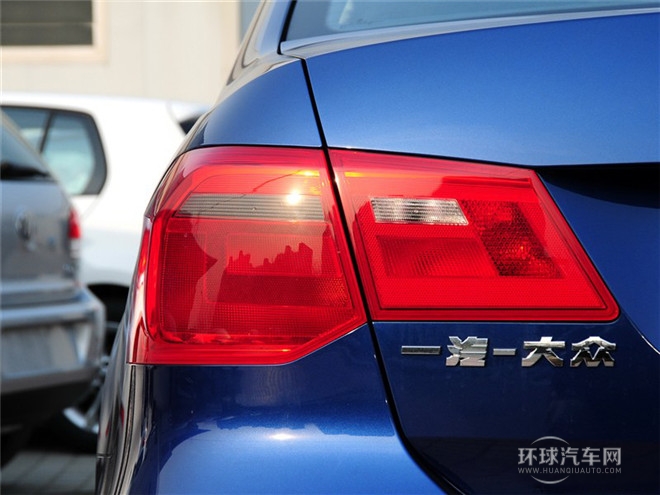 2015款 1.6L 自动豪华型