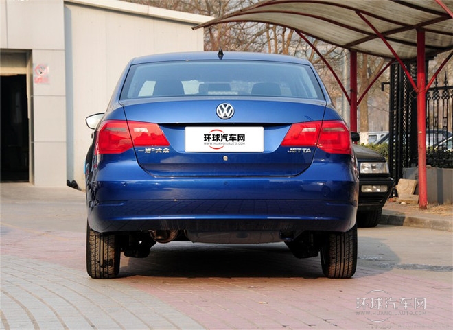 2015款 1.6L 自动豪华型