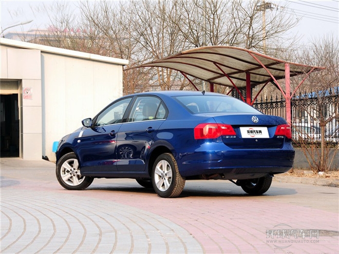 2015款 1.6L 自动豪华型