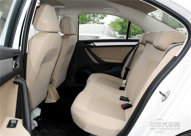 2015款 1.6L 自动舒适型
